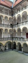 sSchlossHartheim_Innenhof2